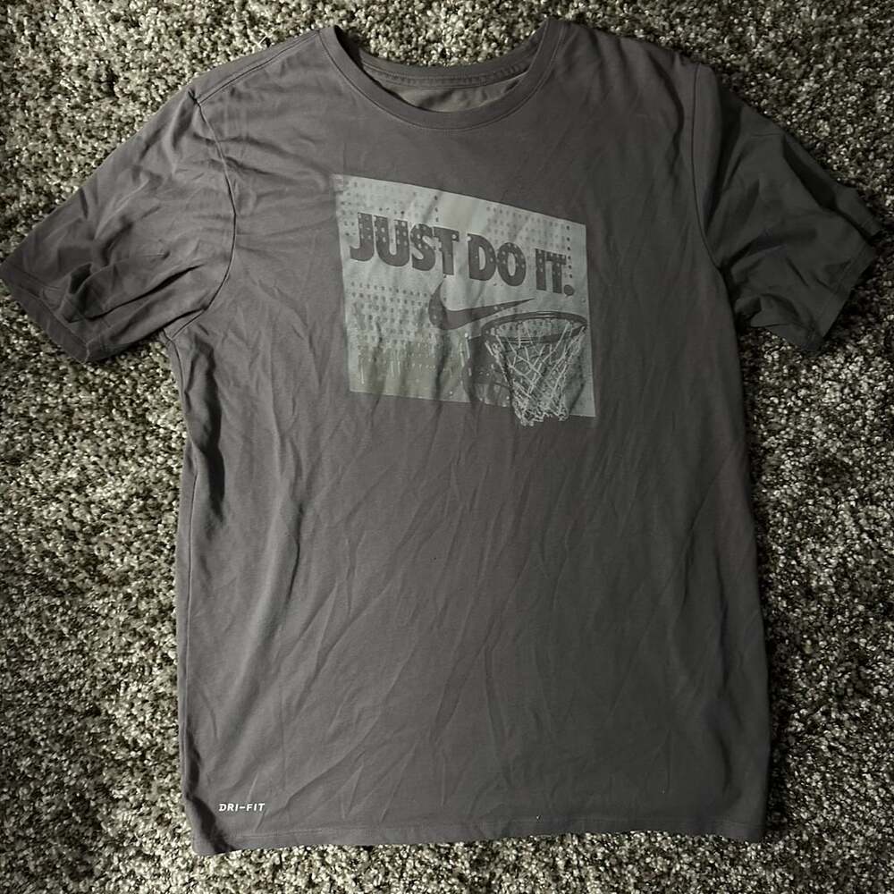 Nike Dri-FIT Just Do It Basketball Graphic T-Shirt Gray Men's Size Large